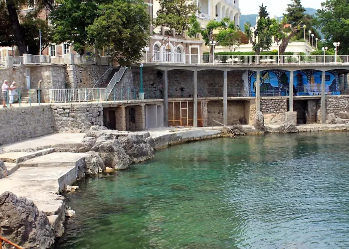 With A Parking Space Lovran, Opatija - 2302 Lovran