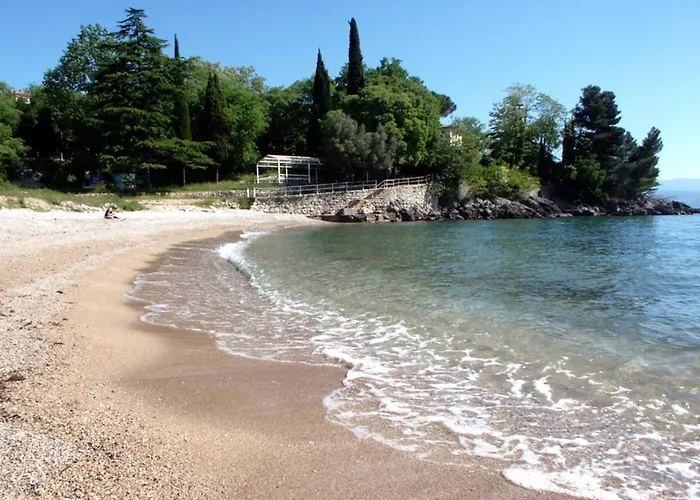 Gostinjska kuća With A Parking Space Lovran, Opatija - 2302 Lovran