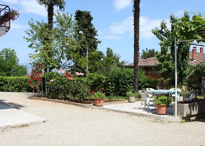 With A Parking Space Lovran, Opatija - 2302 Gostinjska kuća Lovran