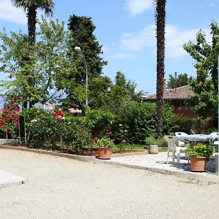 With A Parking Space Lovran, Opatija - 2302 Гостевой дом Ловран